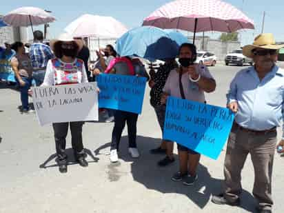 Habitantes del ejido La Perla de Torreón reclamaron a Simas Rural por la falta de agua. (EL SIGLO DE TORREÓN)