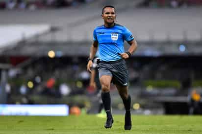 Árbitro salvadoreño será el principal juez del México vs Surinam