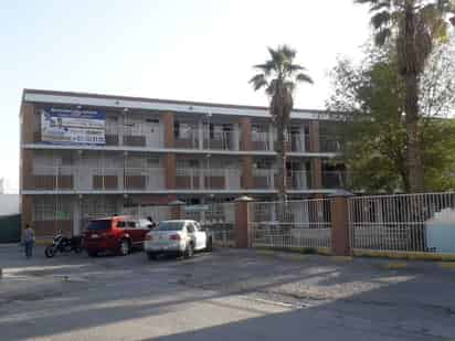 Ayer el colegio particular de Torreón hizo un Operativo Mochila para tranquilidad de alumnos, docentes y padres y madres de familia. (EL SIGLO DE TORREÓN)