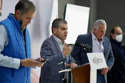Niega gobernador de Coahuila, Miguel Riquelme, que vaya a buscar la Presidencia de la República o el liderazgo del PRI nacional. (EL SIGLO DE TORREÓN)