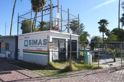 Simas trabaja para repartir agua en colonias y ejidos. (EL SIGLO DE TORREÓN)