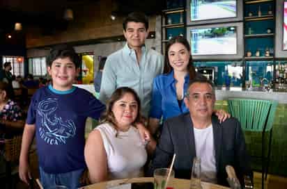 Yoshua, Grechel López, Julio, Judith y Felipe (EL SIGLO DE TORREÓN/EDUARDO RUIZ) 