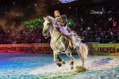 Pepe Aguilar estrena el video de Hasta Que Llegue El Alba, su regreso al mariachi