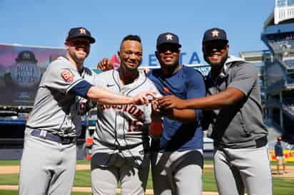 Astros lanzan Juego Sin Hit combinado