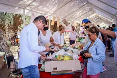 Diversos servicios se acercaron a los habitantes. (EL SIGLO DE TORREÓN)