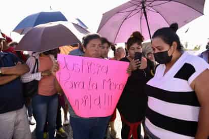 Tras la desesperación de no tener respuesta por parte de las autoridades, decidieron organizar un bloqueo para ejercer presión. (EL SIGLO DE TORREÓN)