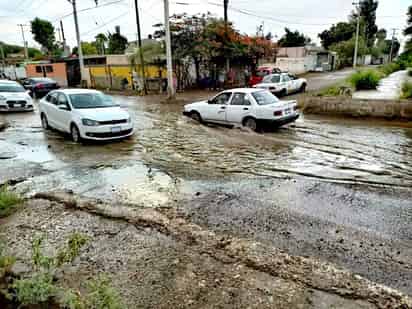 Del canal sacaron la basura acumulada, que impedía el paso del agua.