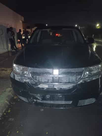 Pese a que el conductor responsable del accidente intentó huir del lugar, otros automovilistas le impidieron el paso. (EL SIGLO DE TORREÓN)