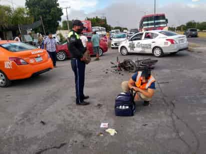 Distintas corporaciones de seguridad y de rescate acudieron al lugar para atender la emergencia.