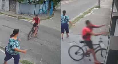 Accidente de joven en bicicleta se vuelve viral con millones de reproducciones