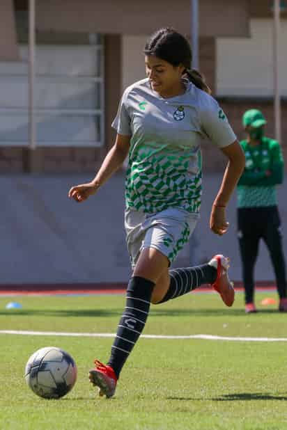 La seleccionada mexicana Sub-20, Alexxandra Ramírez, quiere ganar el domingo, cuando las Guerreras debuten en casa ante Querétaro (CORTESÍA)
