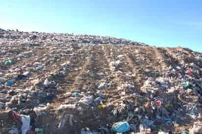 Autoridades de Torreón aún no analizan el tema del relleno sustentable de Matamoros.