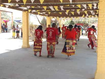 Con la repartición de reliquia y con danzantes festejaron en el ejido Mayrán a la Virgen del Carmen. (EL SIGLO DE TORREÓN)