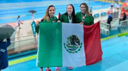 Nadadores laguneros brillan en Colombia