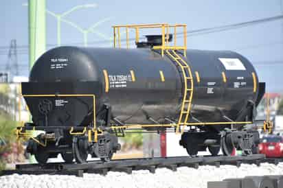 La saturación en las líneas de ferrocarril en los patios fronterizos tiene en riesgo de paro a las empresas fabricantes de carros tanque y de carga de Monclova y Frontera. (Foto: SERGIO A. RODRÍGUEZ / EL SIGLO COAHUILA)