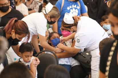 Las dosis pediátricas que se aplican a la población de 5 a 11 años de edad son de la farmacéutica de Pfizer/BioNTech y el Gobierno de México las ha enviado en diversos embarques a Coahuila. (EL SIGLO DE TORREÓN)