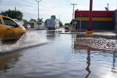 Las precipitaciones de esta semana dejaron diversos puntos con encharcamientos en Torreón, principalmente en el Suroriente. (EL SIGLO DE TORREÓN)