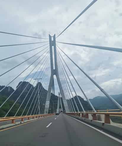 La supercarretera es considerada uno de los proyectos de ingeniería mexicana más audaces en los últimos años.