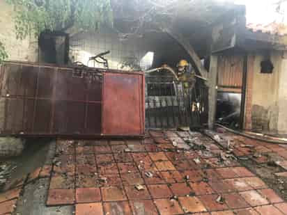El personal del departamento de Bomberos y Protección Civil de ciudad Lerdo se encargó de sofocar las llamas.
