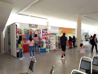 Comerciantes señalaron que hubo poca afluencia de personas durante el primer y último día. (EL SIGLO DE TORREÓN)