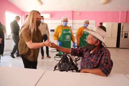 La presidenta honoraria del DIF Coahuila indicó que en agosto se llevarán a cabo eventos para celebrar a los adultos mayores.