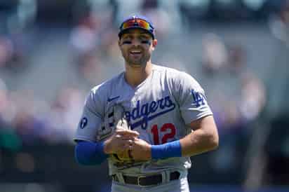 Kershaw se marcha por dolencia y Dodgers barren a Gigantes