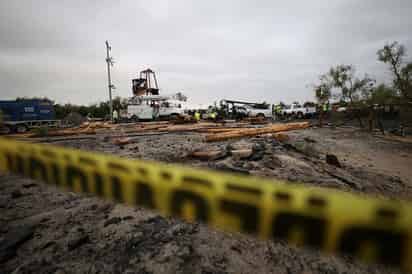 Son 10 mineros los que siguen atrapados tras el derrumbe. (EFE)