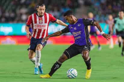 Ex de Chivas firma la derrota del Guadalajara en partido de la fecha 7 ante Mazatlán
