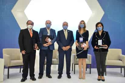 El secretario de salud de Coahuila, Roberto Bernal Gómez, estuvo en recientes días en el Foro Internacional de Líderes en Salud.
