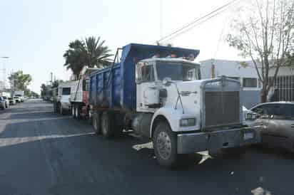 Eran cuatro camiones los que se movían diariamente para recolectar escombro y basura con capacidad de 14 metros cúbicos.