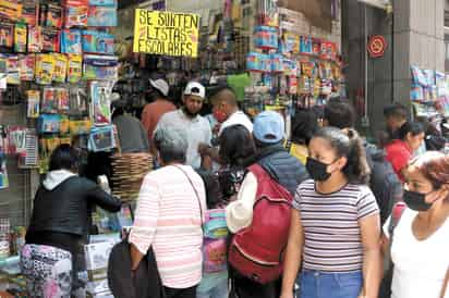 El regreso a clases evidenció la realidad financiera de los mexicanos; solo dos de cada 10 llevan un presupuesto. (EL SIGLO DE TORREÓN)