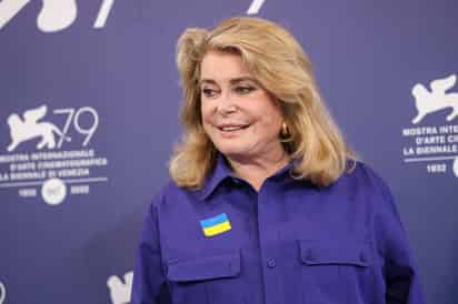 Catherine Deneuve, una diva en Venecia para recoger un León de Oro