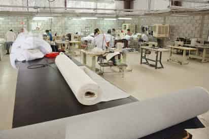 Empresarios del sector textil mantienen esperanza de que se reactive el programa de uniformes escolares el próximo sexenio. (EL SIGLO DE TORREÓN)