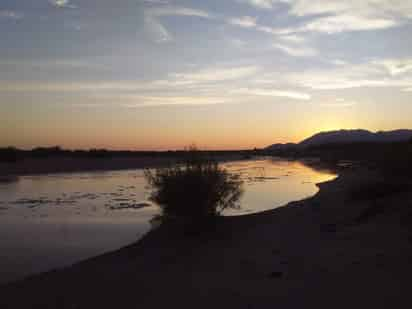 Diversos poblados de Matamoros despertaron con el río Nazas corriendo en su cauce natural. (EL SIGLO DE TORREÓN)