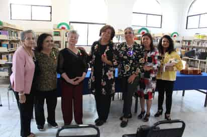 Asociación de Mujeres Poetas de La Laguna: Irma Leyva Ramos, Teresa García Ruíz, Antonia Priego Estrada, Adela Esparza Originales, Blanca Domínguez Rocha, Mirna Soraya Salas Díaz y Alejandra Yadira Ortega Molina.