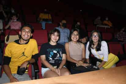 Víctor, Pamela, Sara y Alejandra (EL SIGLO DE TORREÓN/FERNANDO COMPEÁN)
