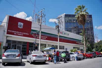 Tomará alrededor de cuatro años resolver los expedientes pendientes en la JLCA de Torreón.