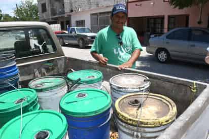 Durante los tres años de la pasada administración municipal de Gómez Palacio, alguien estuvo cobrando quizá varios millones de pesos por servicios no realizados a nombre del sampetrino Jesús.