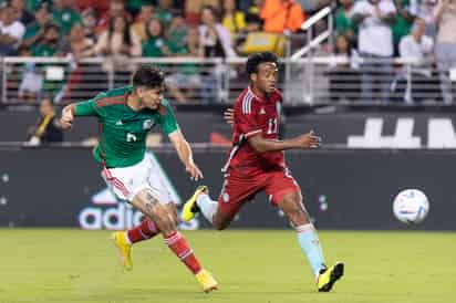 La Selección Mexicana tuvo un pobre segundo tiempo, en el que dejó ir una ventaja de dos goles y terminó cayendo 3-2 ante Colombia en el último duelo de preparación antes de dar la lista definitiva de convocados para el Mundial, en donde el Tricolor debutará el 22 de noviembre ante Polonia. (CORTESÍA)