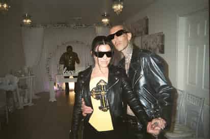 Kourtney Kardashian hace frente a rumores de que ella y Travis Barker tienen fetiche de pies