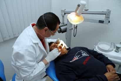 En este 2022 en Durango han sido atendidas 11 mil 528 personas con problemas de gingivitis y enfermedad periodontal. (EL SIGLO DE TORREÓN)