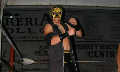 Sigue la 'lucha rosa' en la Arena Coliseo de Tony Arellano