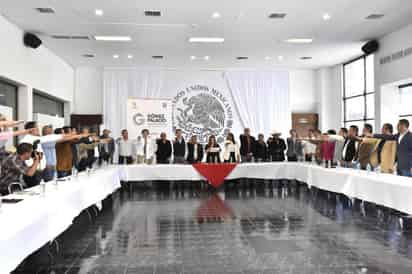 Toman protesta a los integrantes del Copladem en Gómez Palacio. (EL SIGLO DE TORREÓN)