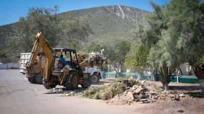 Autoridades de Servicios Públicos de Gómez y Lerdo han estado haciendo labores de limpieza. (EL SIGLO DE TORREÓN)