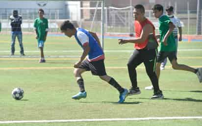 Niños y jovenes con discapacidad juegan torneo Futbolito – Fut 6