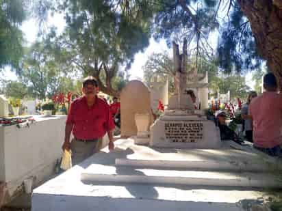 Felipe Alcocer hizo la denuncia pública ante la falta de respuesta por parte de las autoridades. (EL SIGLO DE TORREÓN)