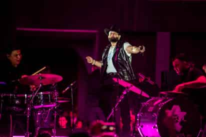 El concierto de Carin León en el Coliseo Centenario puso a todos a bailar (EL SIGLO DE TORREÓN/ERICK SOTOMAYOR)