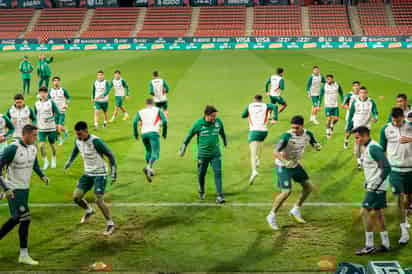 El equipo nacional entrenó en las instalaciones del Girona, de la Primera División española.