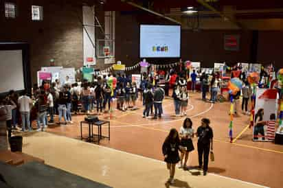 Estudiantes de preparatoria de distintas escuelas de La Laguna tuvieron la oportunidad de conocer a fondo las carreras de la Ibero. (EL SIGLO DE TORREÓN)