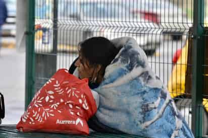 Este domingo se prevé una disminución hasta los 6 grados centígrados por la mañana y 17 por la tarde, que se agudizaría el lunes. (ARCHIVO)